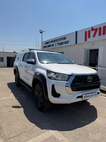 מודעת רכב טויוטה היילקס