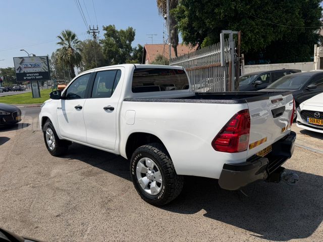 טויוטה היילקס