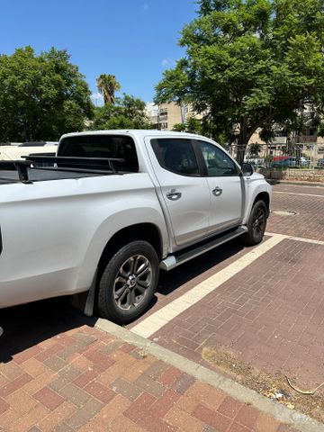 מיצובישי טרייטון / L200