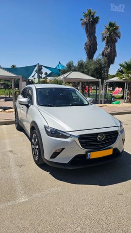 מודעת רכב מאזדה CX-3