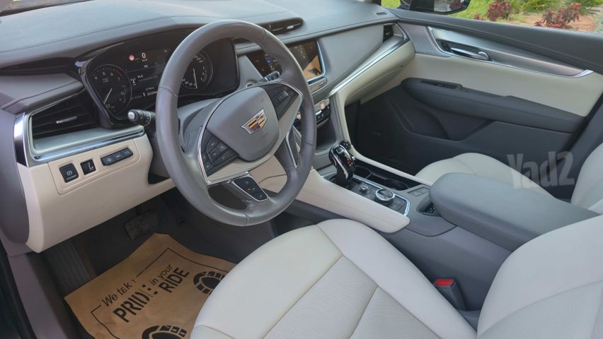 קאדילק XT5