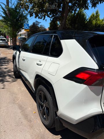 מודעת רכב טויוטה RAV4