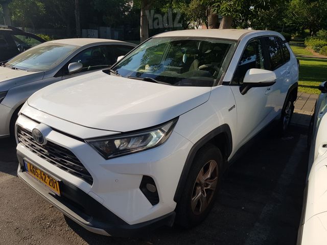 טויוטה RAV4