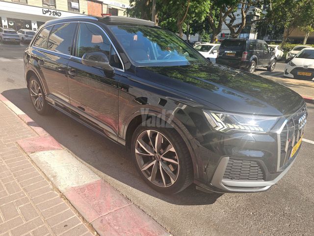 אאודי Q7