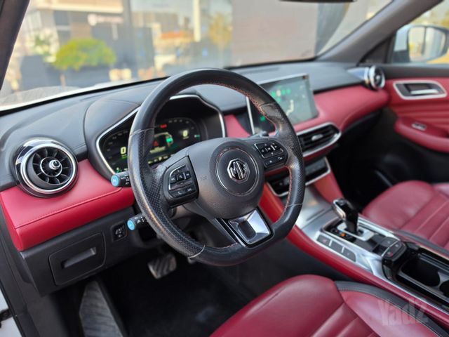אם ג'י EHS PHEV