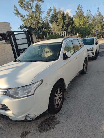 מיצובישי אאוטלנדר