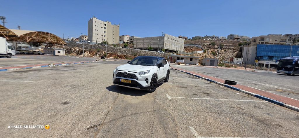 טויוטה RAV4