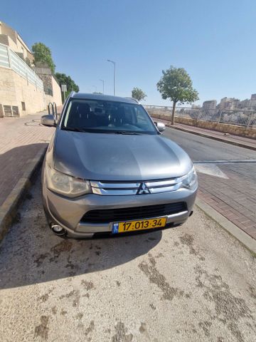 מיצובישי אאוטלנדר