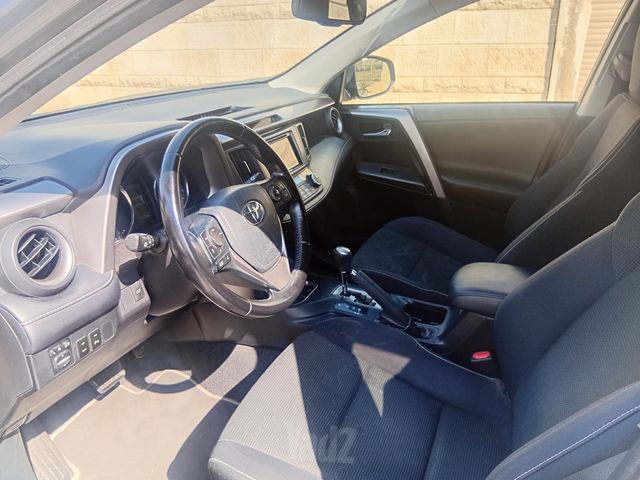 טויוטה RAV4