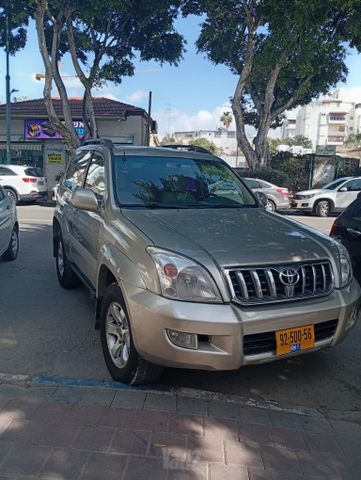 טויוטה לנד קרוזר