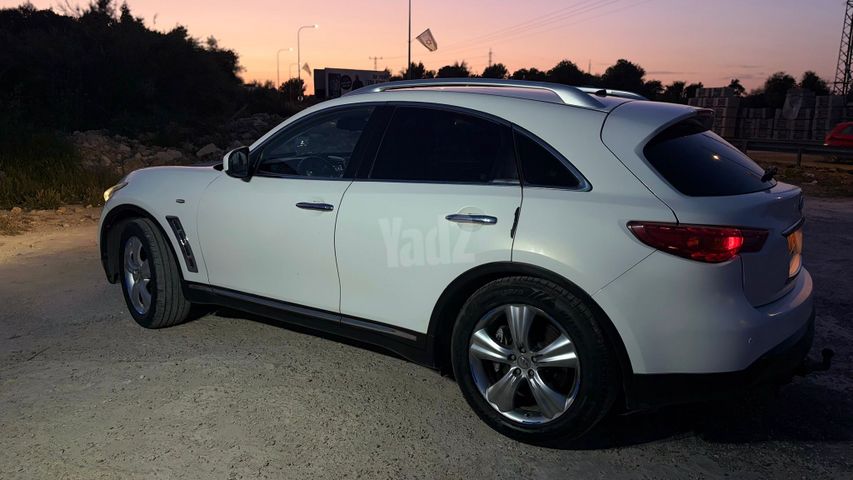 אינפיניטי G37