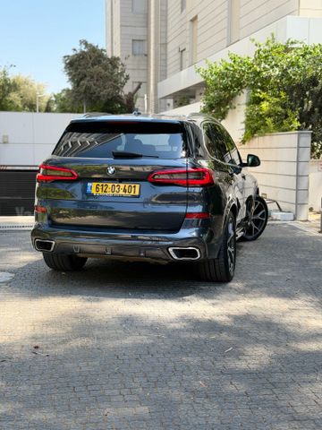 ב מ וו X5