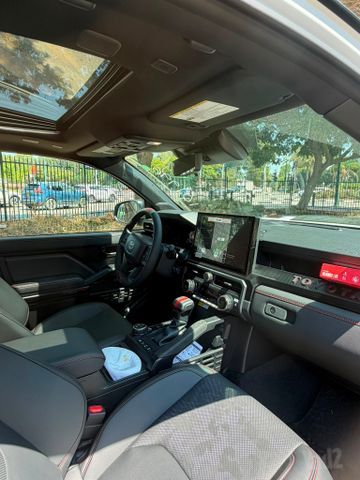 מודעת רכב טויוטה RAV4 2