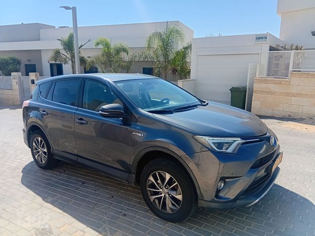 מודעת רכב טויוטה RAV4