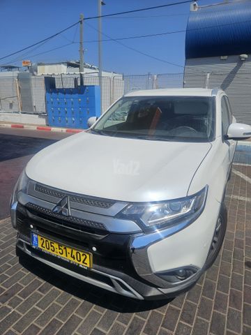 מיצובישי אאוטלנדר
