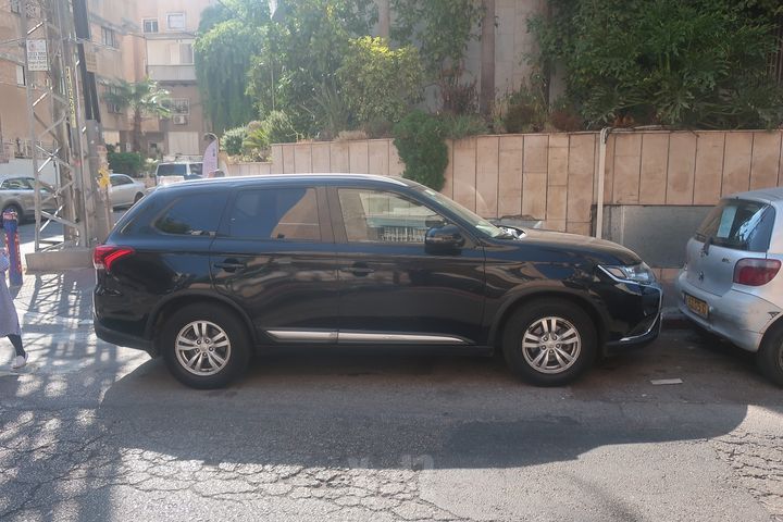 מודעת רכב מיצובישי אאוטלנדר