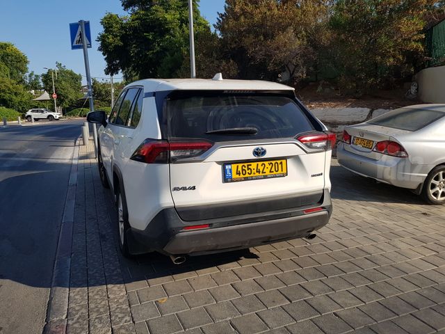 טויוטה RAV4