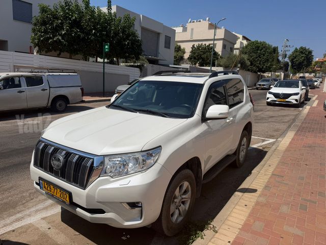 מודעת רכב טויוטה לנד קרוזר