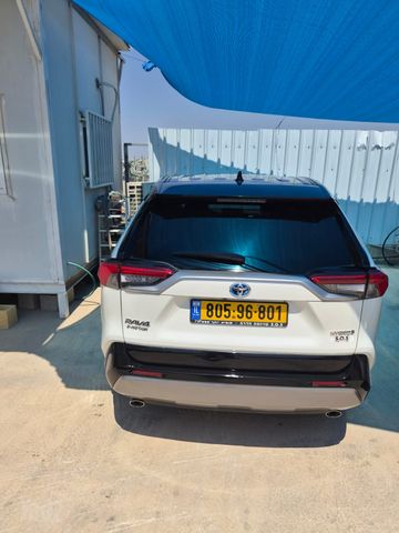 טויוטה RAV4