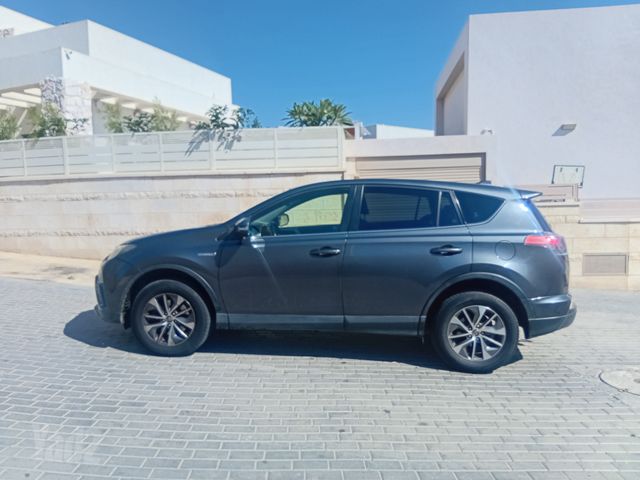טויוטה RAV4