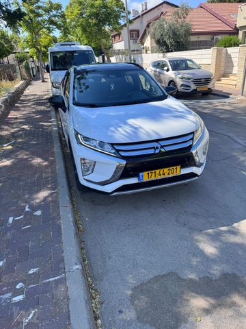 מיצובישי אקליפס קרוס