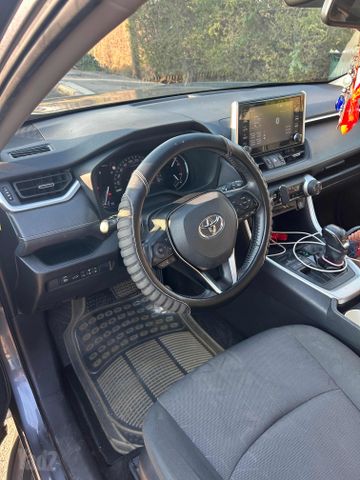 טויוטה RAV4