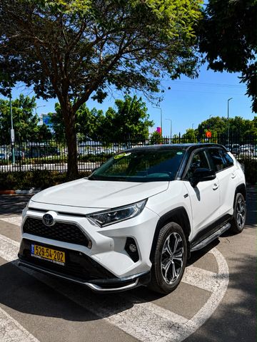 מודעת רכב טויוטה RAV4