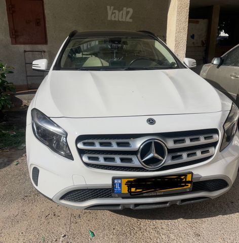 מרצדס-בנץ GLA