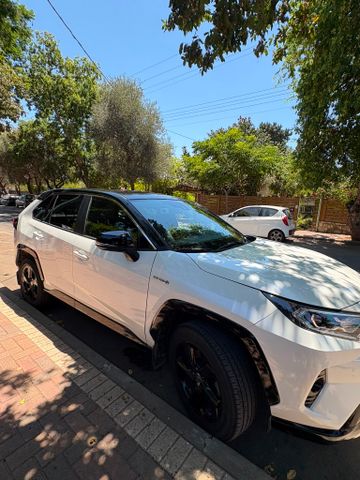 טויוטה RAV4