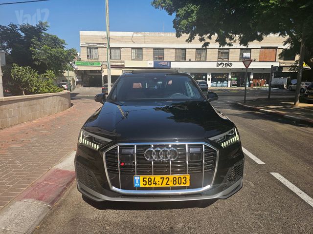אאודי Q7