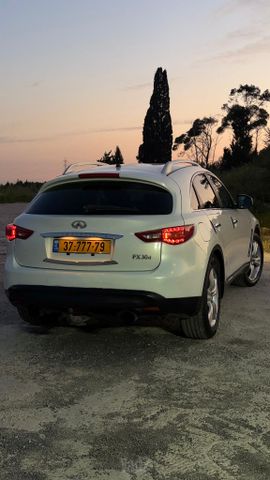 אינפיניטי G37