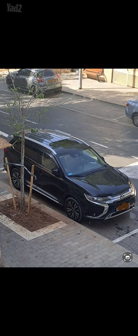 מיצובישי אאוטלנדר