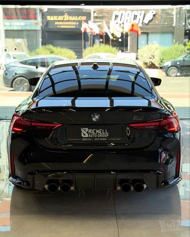 ב מ וו M4