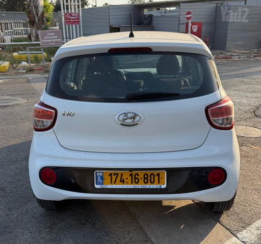 יונדאי i10