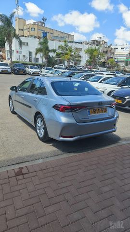 טויוטה קורולה