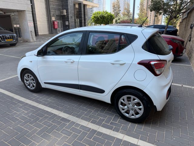 יונדאי i10