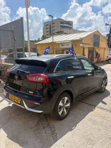קיה נירו