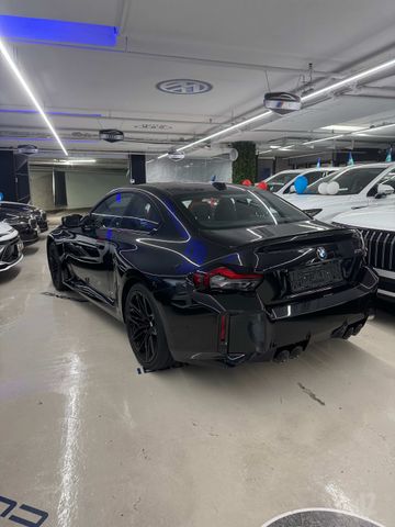 ב מ וו M2