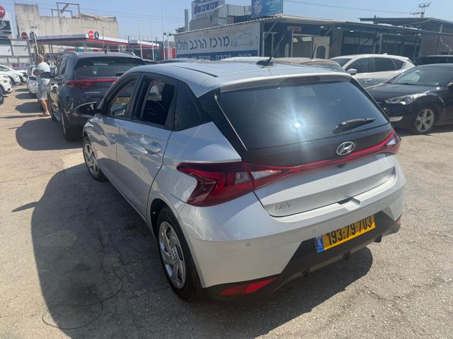 יונדאי i20