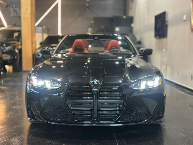 ב מ וו M4