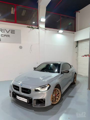 ב מ וו M2