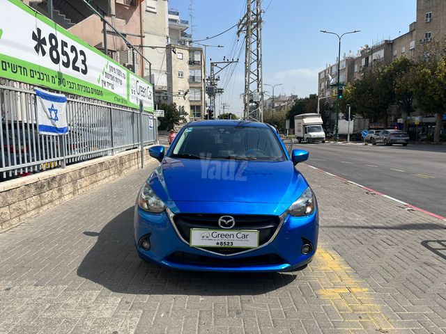 מודעת רכב מאזדה 2