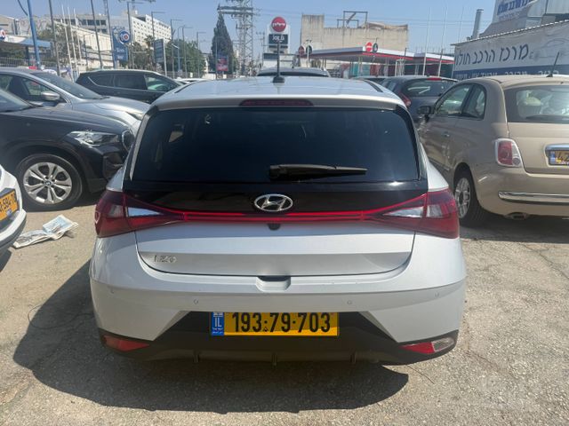 יונדאי i20