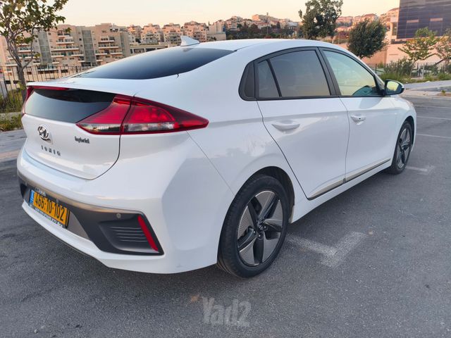 יונדאי איוניק