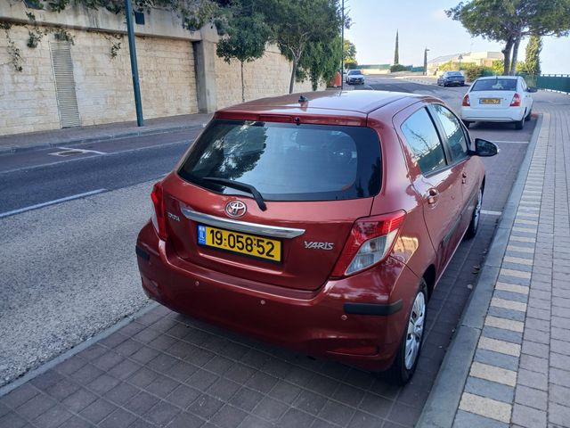 טויוטה יאריס