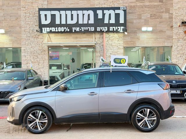 פיג'ו 3008