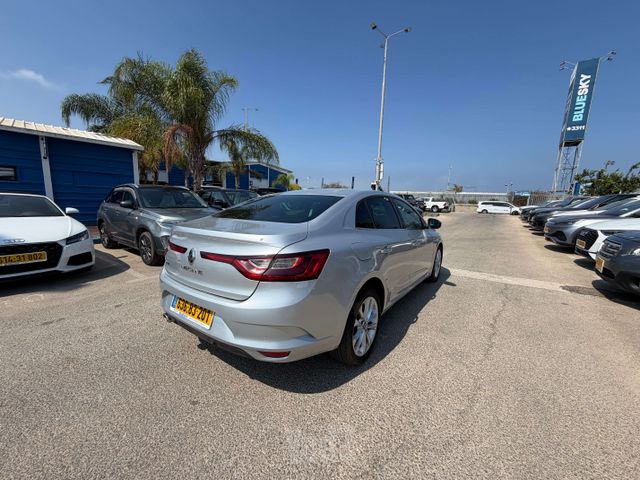 רנו מגאן