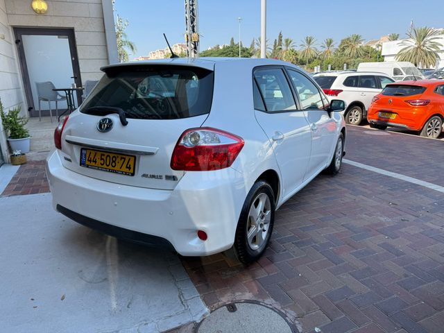 טויוטה אוריס