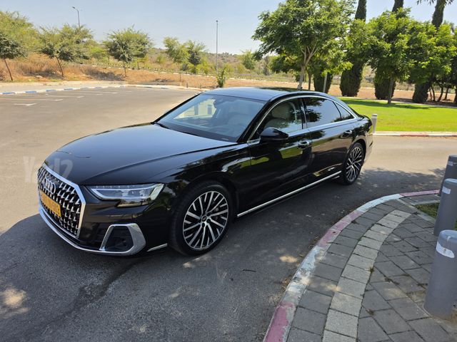 מודעת רכב אאודי A8