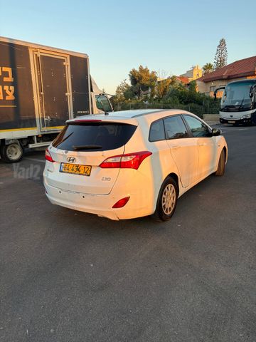 יונדאי i30